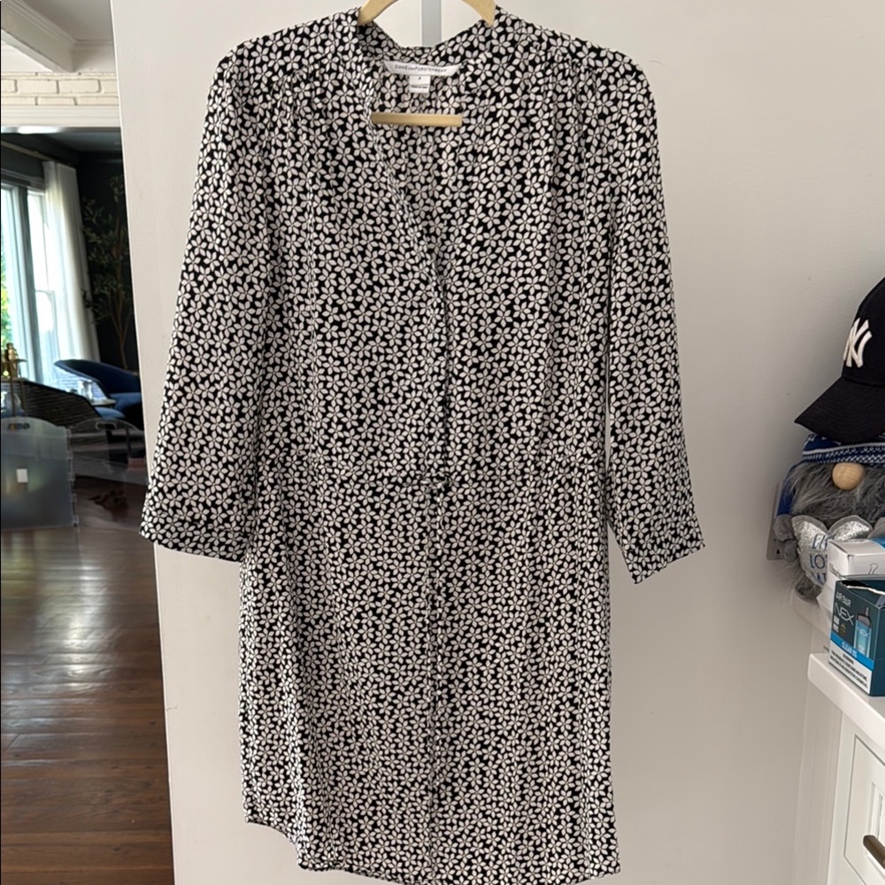 Diane Von Furstenberg Black and White Printed Long-Sleeve Wrap Dress
